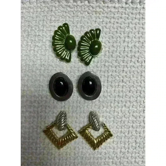 Costume Clip-on Earrings - Picture 1 of 10